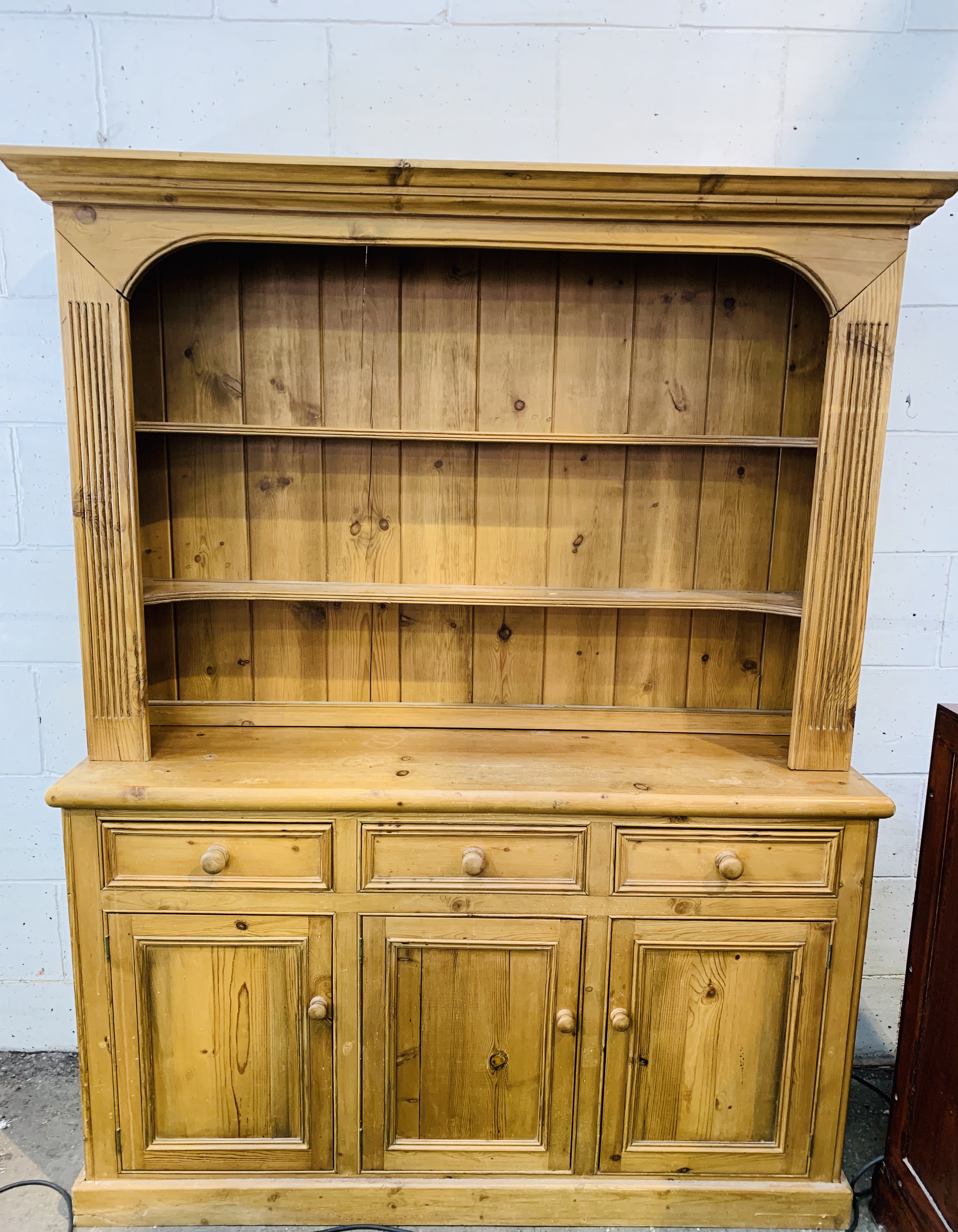 Pine dresser.