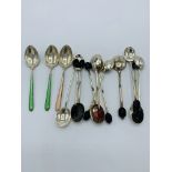 14 silver tea/coffee spoons.