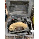 Skillsaw 1686U2 disc cutter in a plastic case.