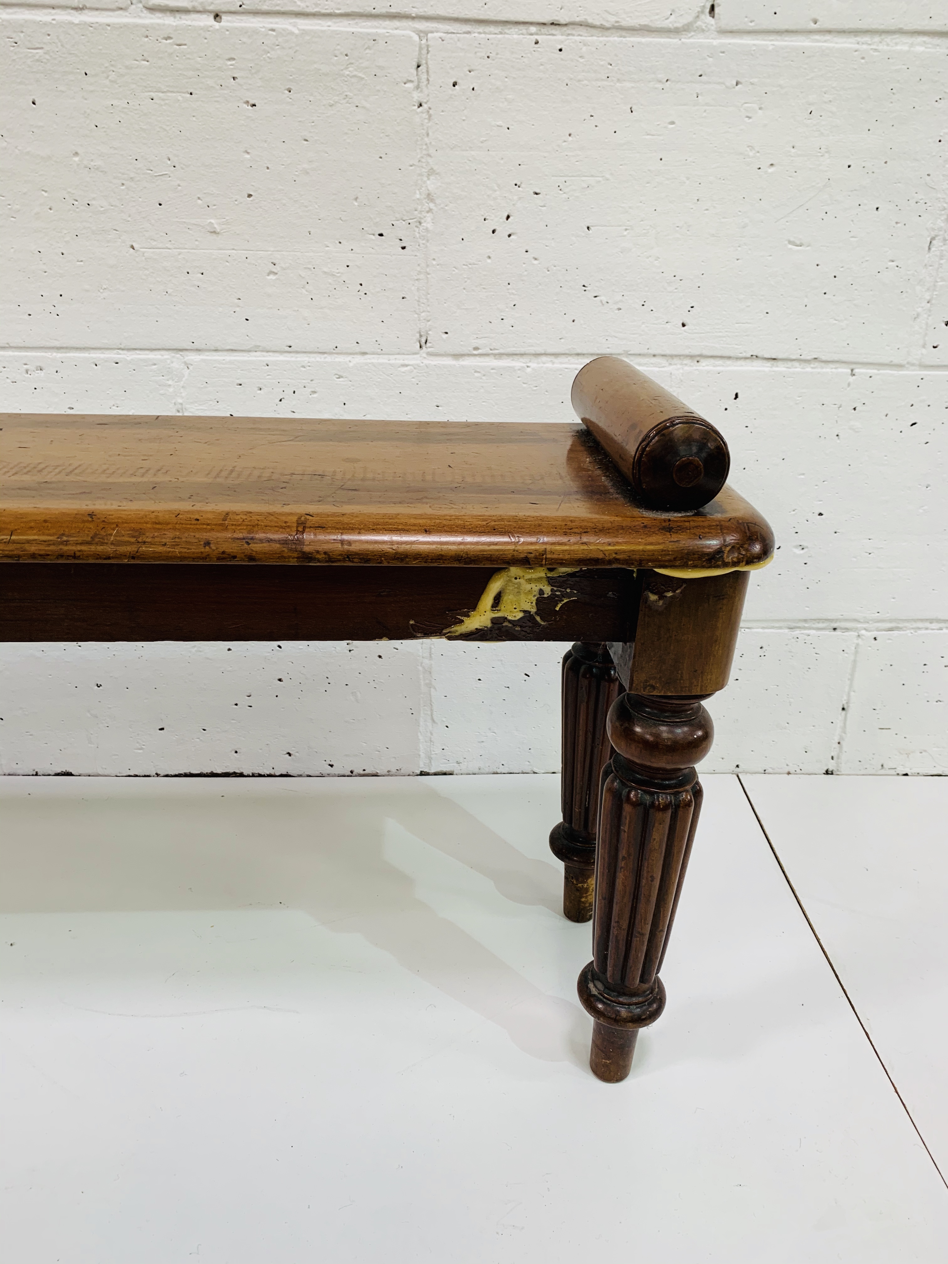 Mahogany hall bench with rolled ends on fluted legs. - Image 4 of 4