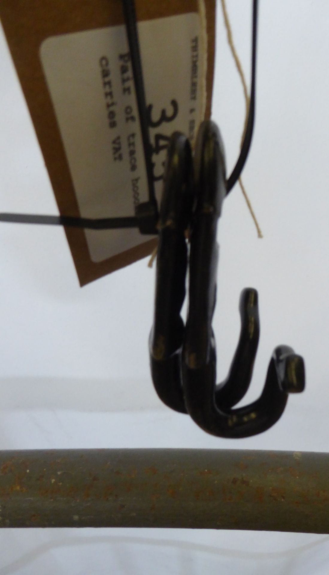 Pair of trace hooks - carries VAT