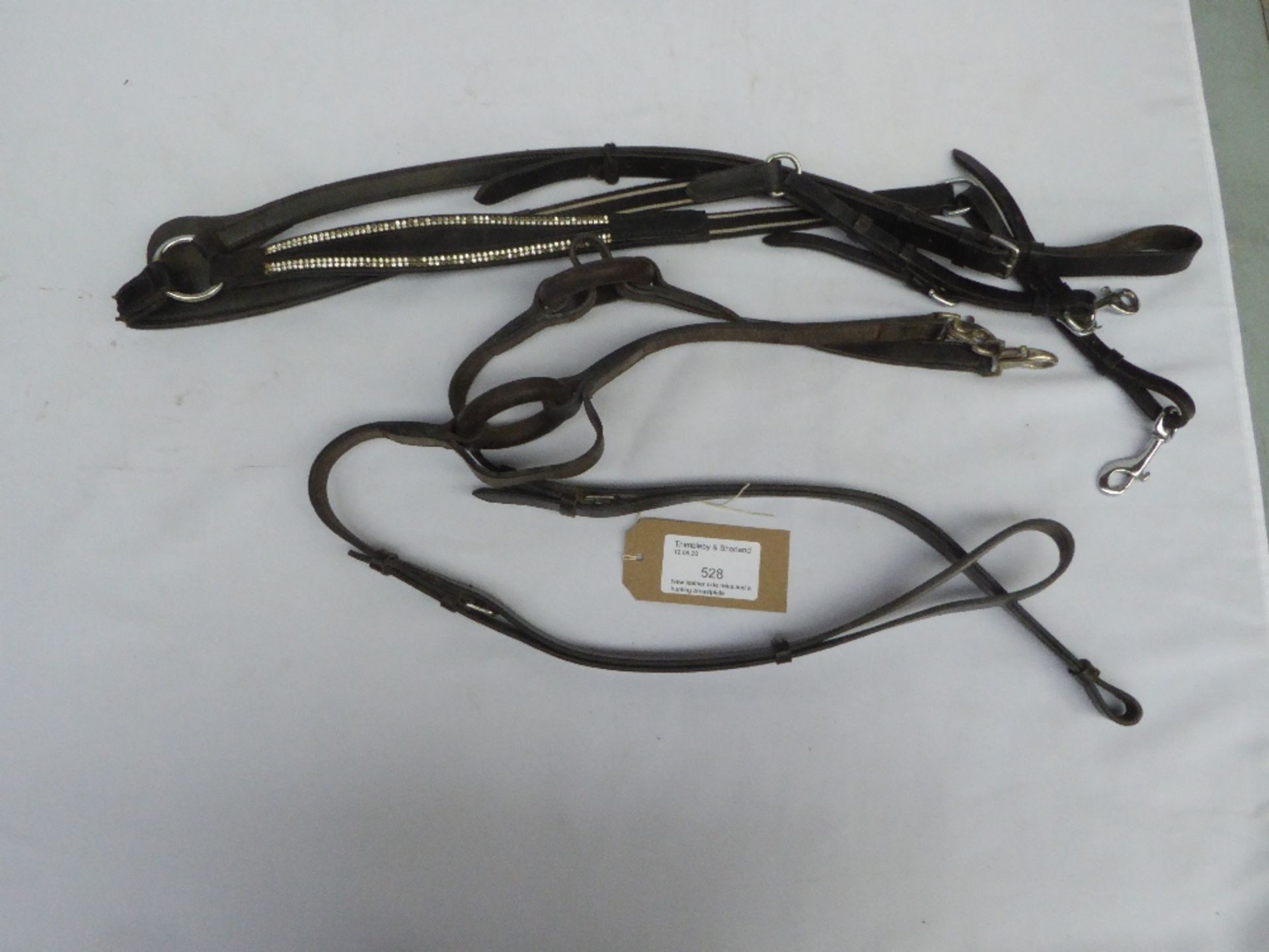 New leather side reins and a hunting breastplate - Image 2 of 2