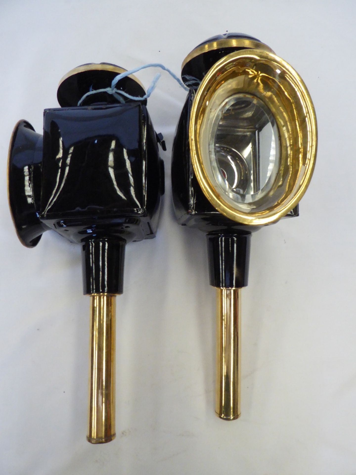 Pair of black/brass carriage lamps with oval fronts - carries VAT - Image 2 of 2