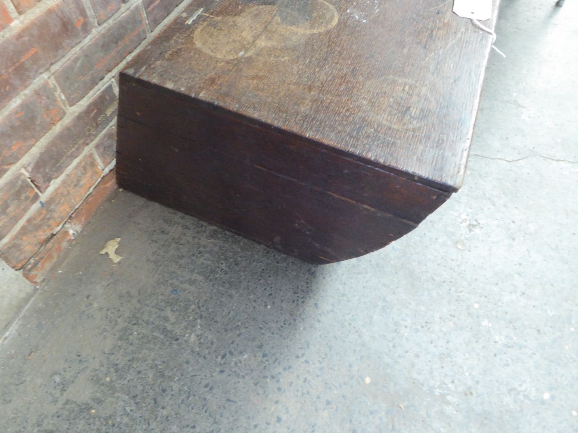 Oak boot box to fit on the front of a travelling Chariot; measures 61cms x 40cms x 38cms - Image 2 of 4