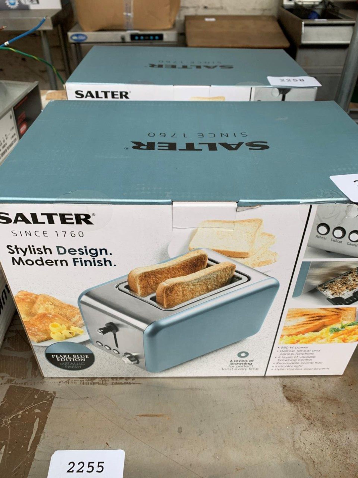 Salter 2 slice toaster.