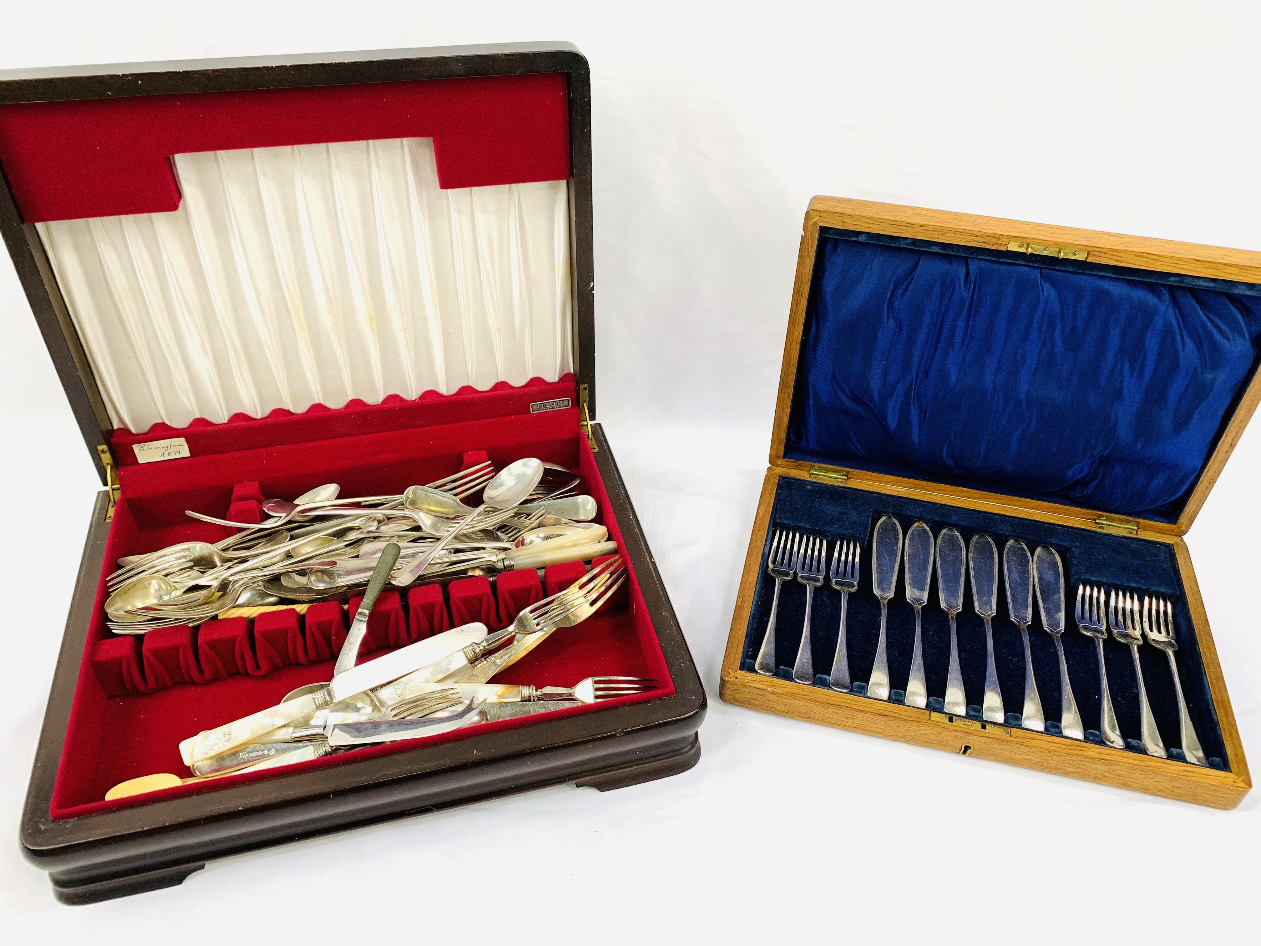 Oak cased Edwardian silver plated fish set together with a mahogany cutlery case by Flexfit