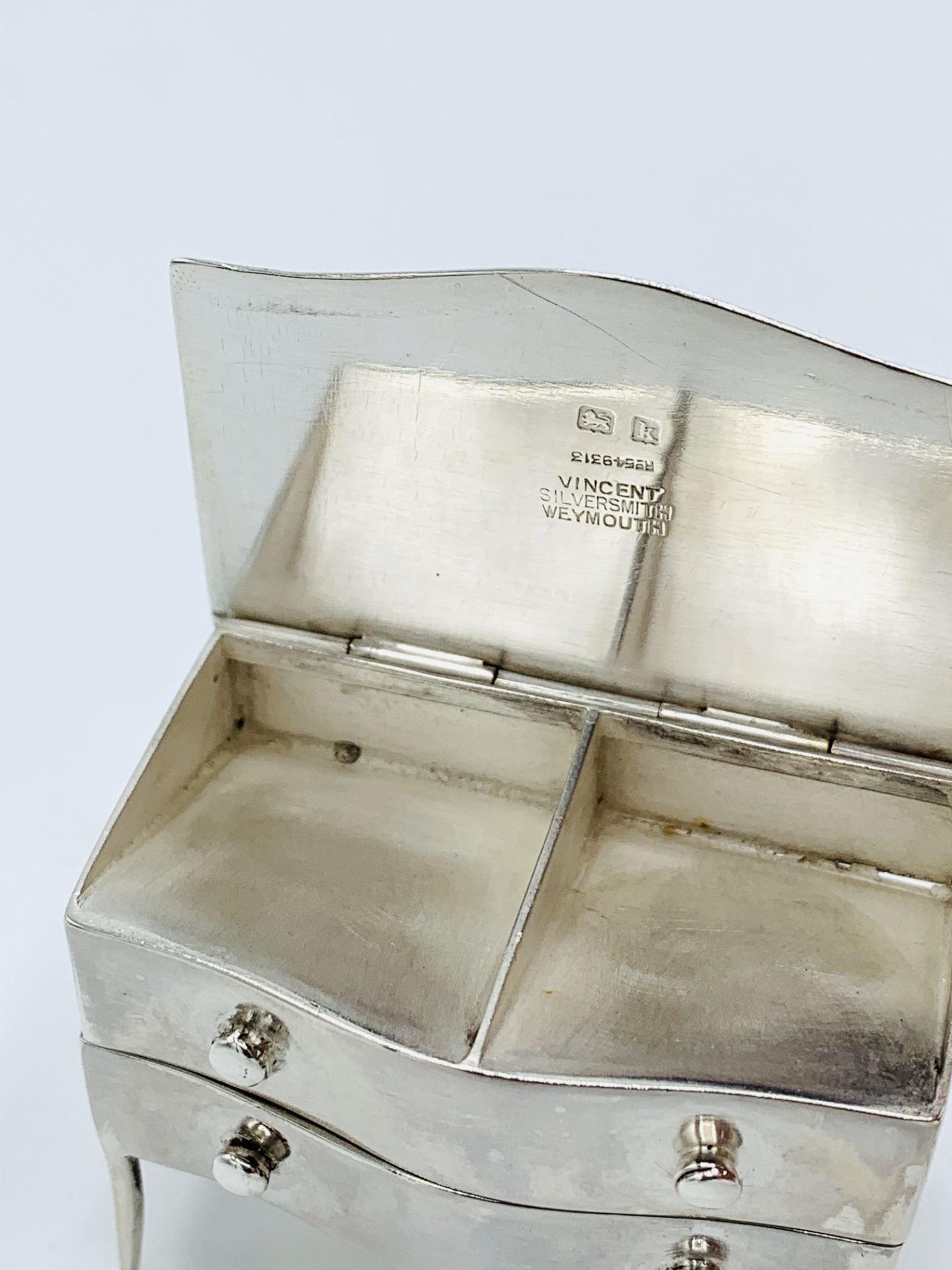 Beautiful sterling silver stamp holder - Image 3 of 5