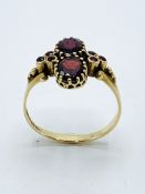 Antique 9ct gold and garnet ring, 3.2gms