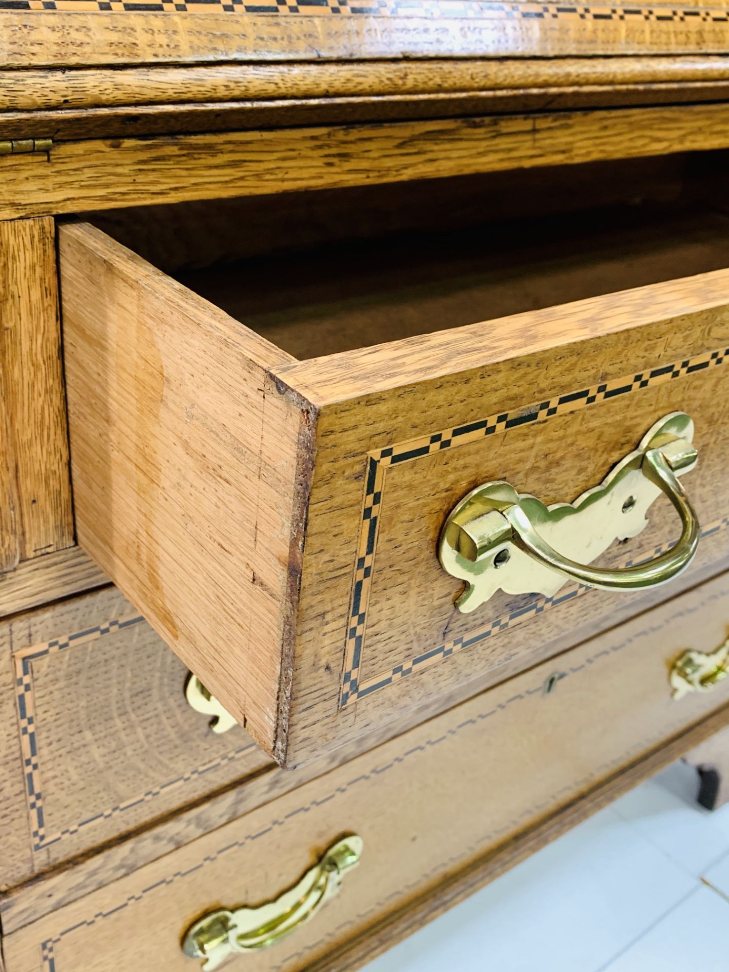 Small oak bureau with fitted interior, string inlay and brass handles, complete with key. - Image 3 of 4