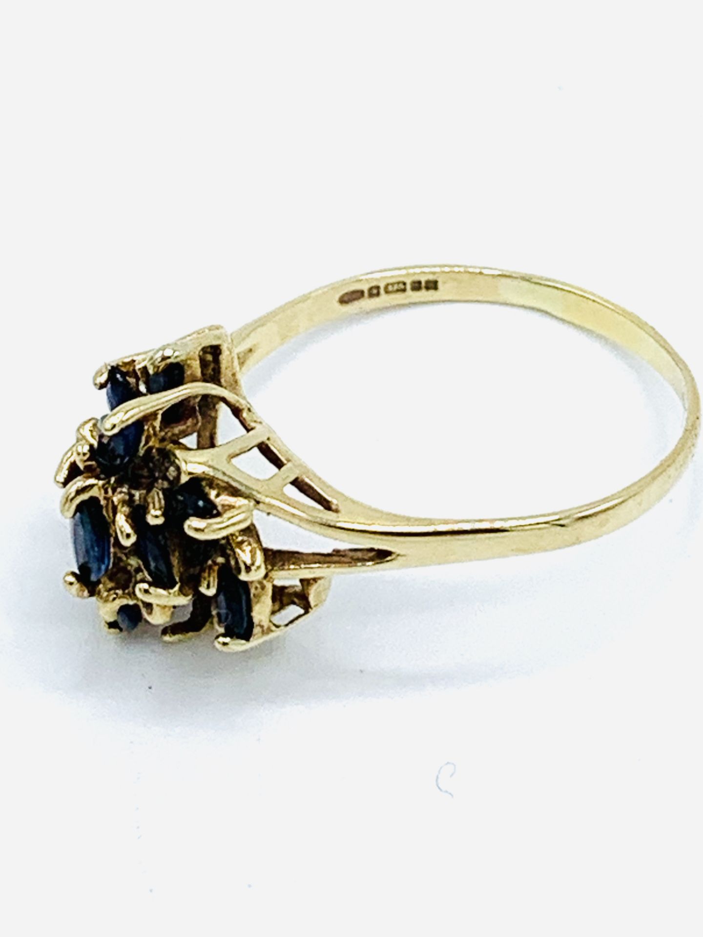 9ct gold, sapphire and diamond chip ring, 3.1gms - Image 2 of 3