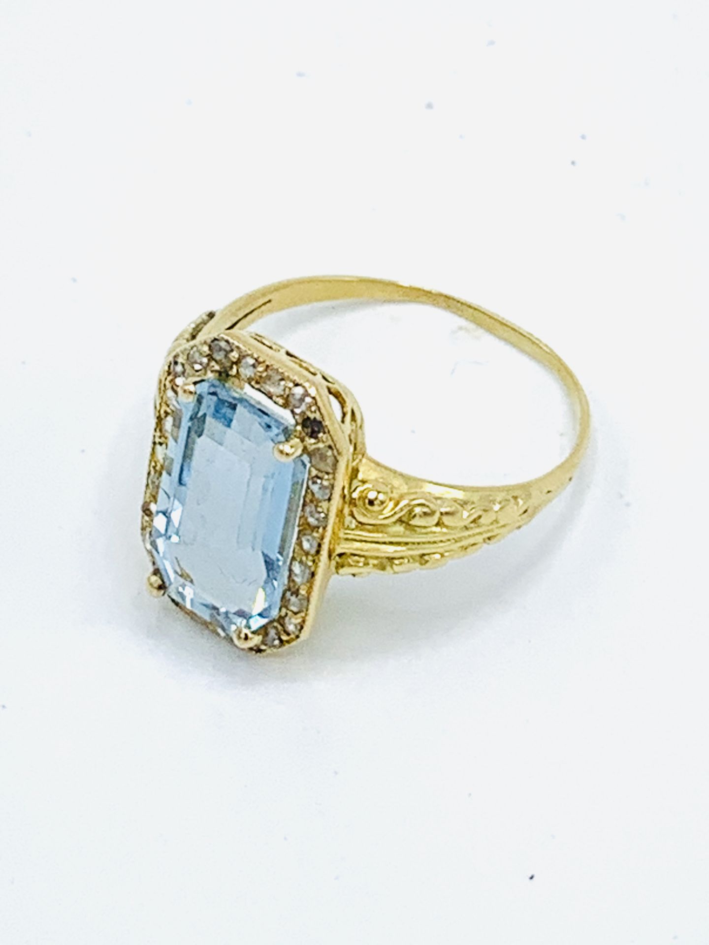 Aquamarine and diamond ring. - Image 2 of 4