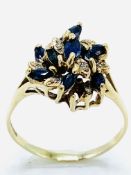 9ct gold, sapphire and diamond chip ring, 3.1gms
