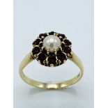 9ct gold pearl and garnet ring.