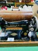 Manual Singer sewing machine, Y1619363.