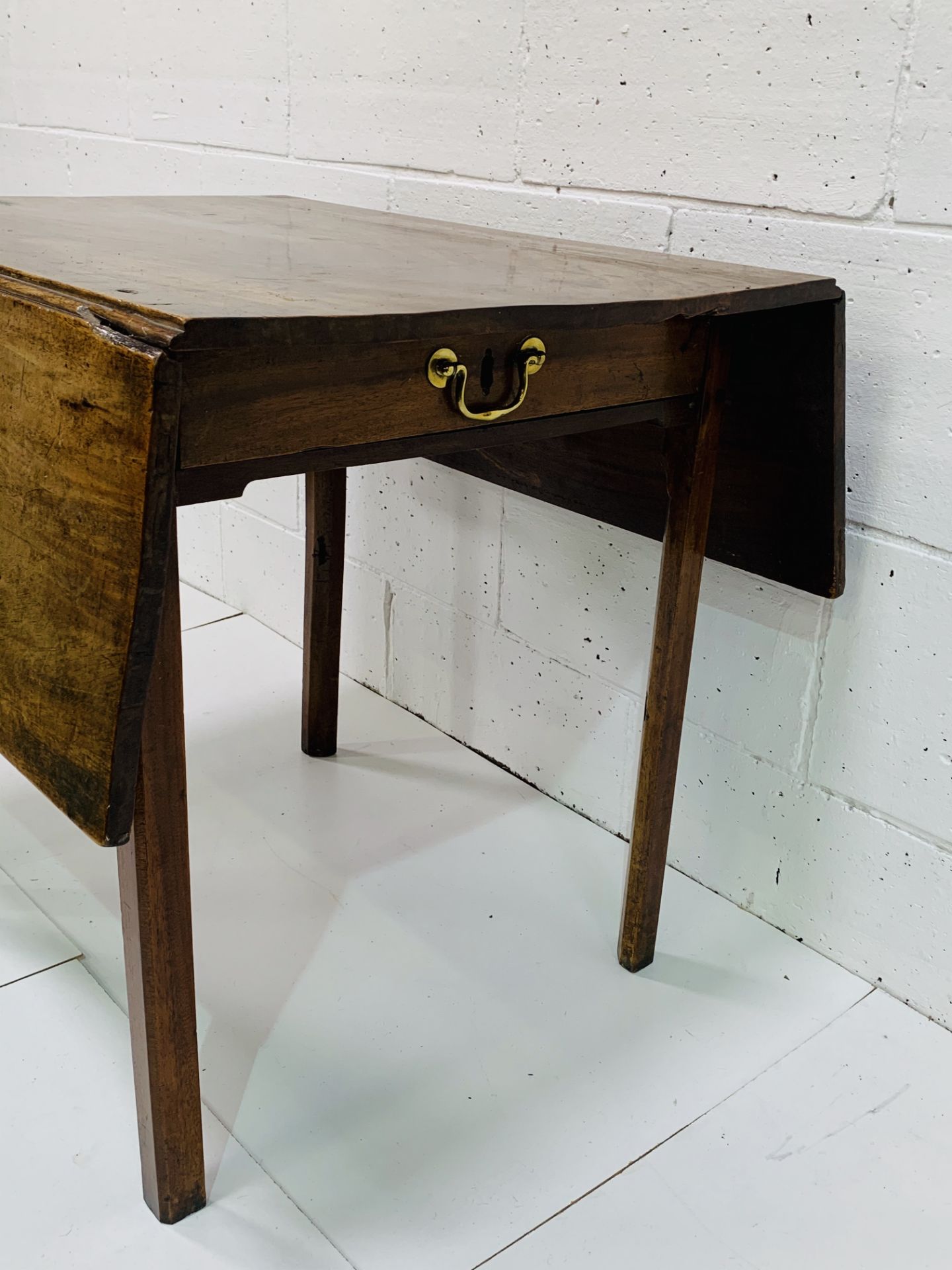 Late 18th Century mahogany drop leaf table, with end drawer. - Image 3 of 4