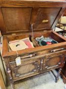 Concert Grande gramophone in oak cabinet.