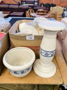 Box of assorted ceramic ware