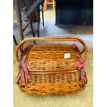 Wicker 4 person picnic hamper complete with blanket, new.