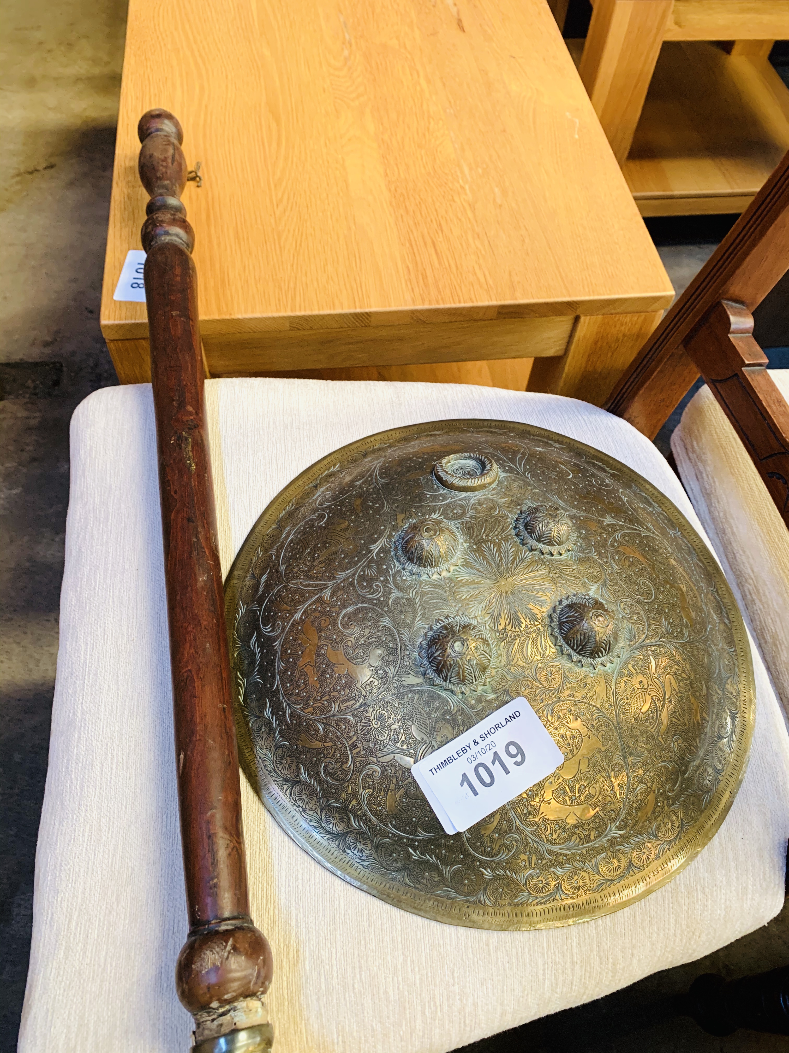 Brass bowl-shaped ornament together with a brass and copper long handled bed warming pan. - Image 2 of 2