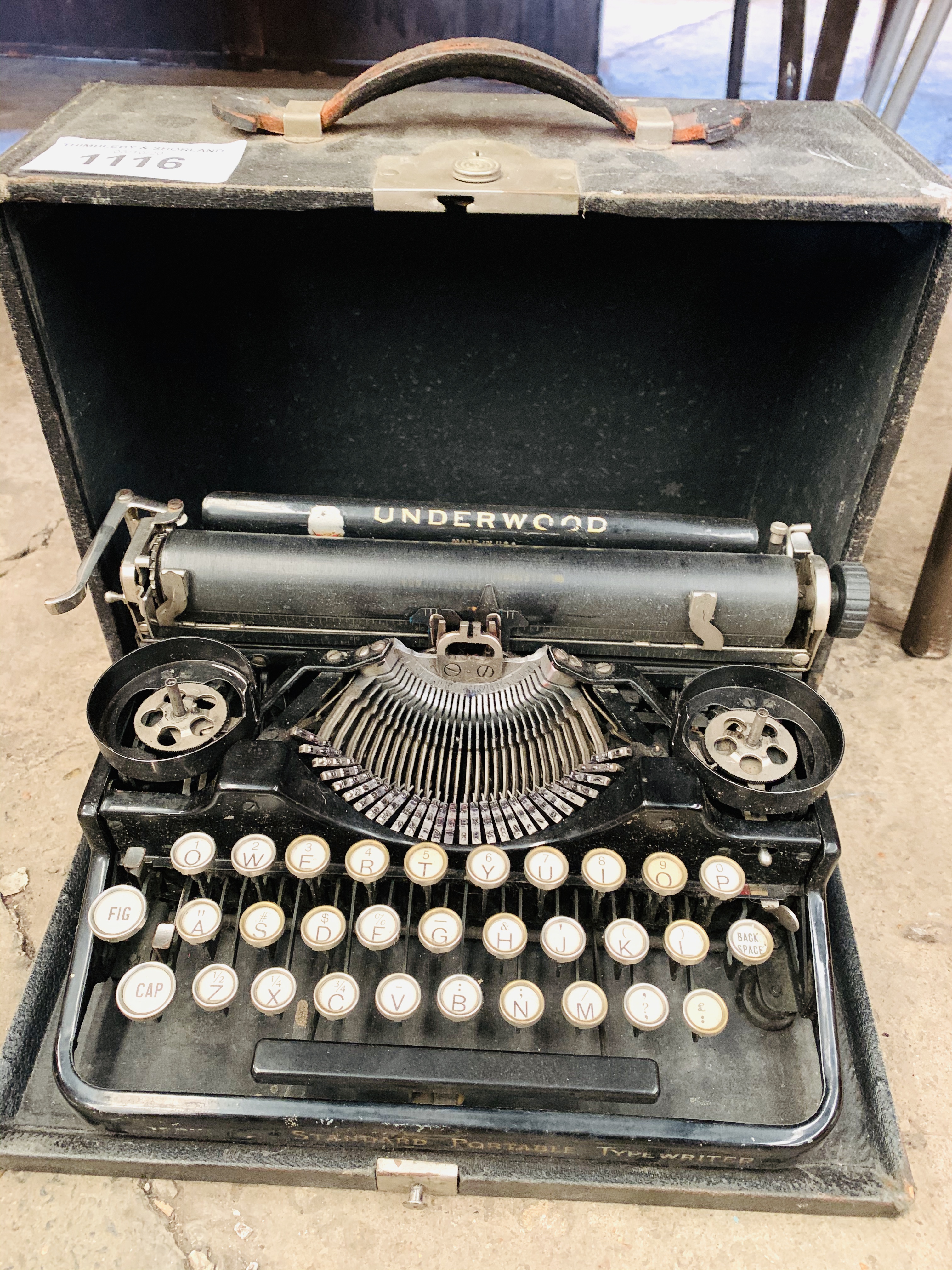1920s Underwood Standard portable typewriter in original case. - Image 3 of 3