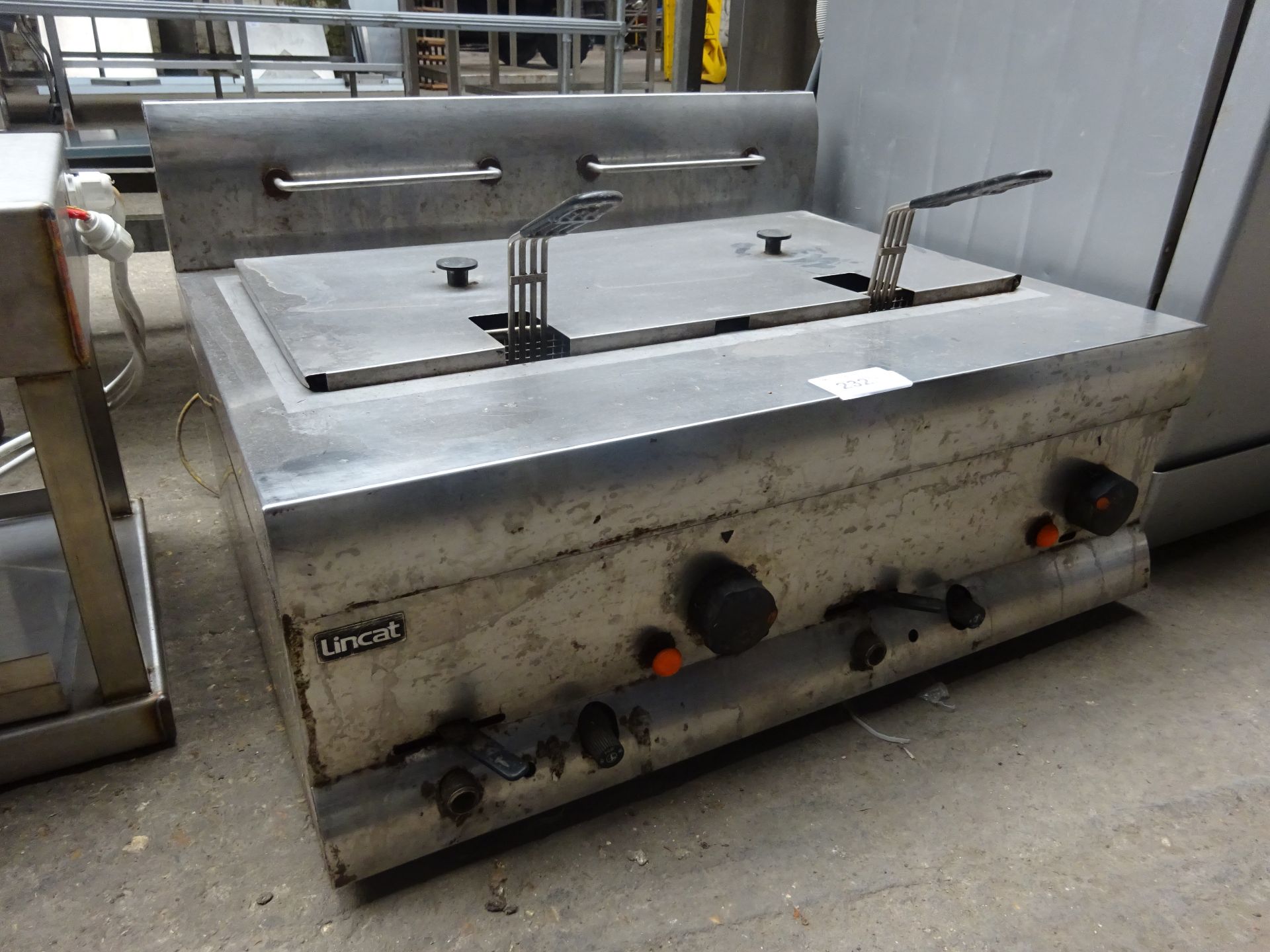 Lincat twin tank gas fryer