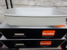 2 Berndes rectangular roasting dishes