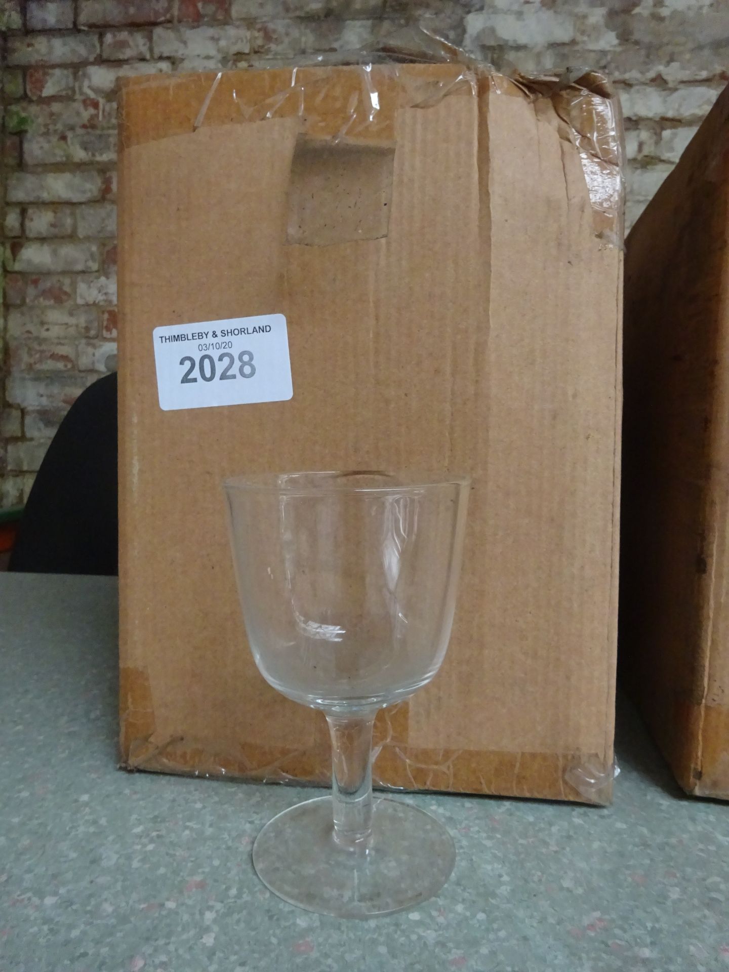 24 Jamie Oliver wine glasses