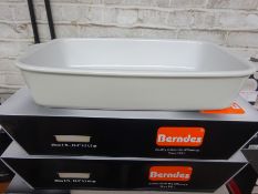 2 Berndes rectangular roasting dishes