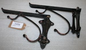 2 foldaway harness brackets