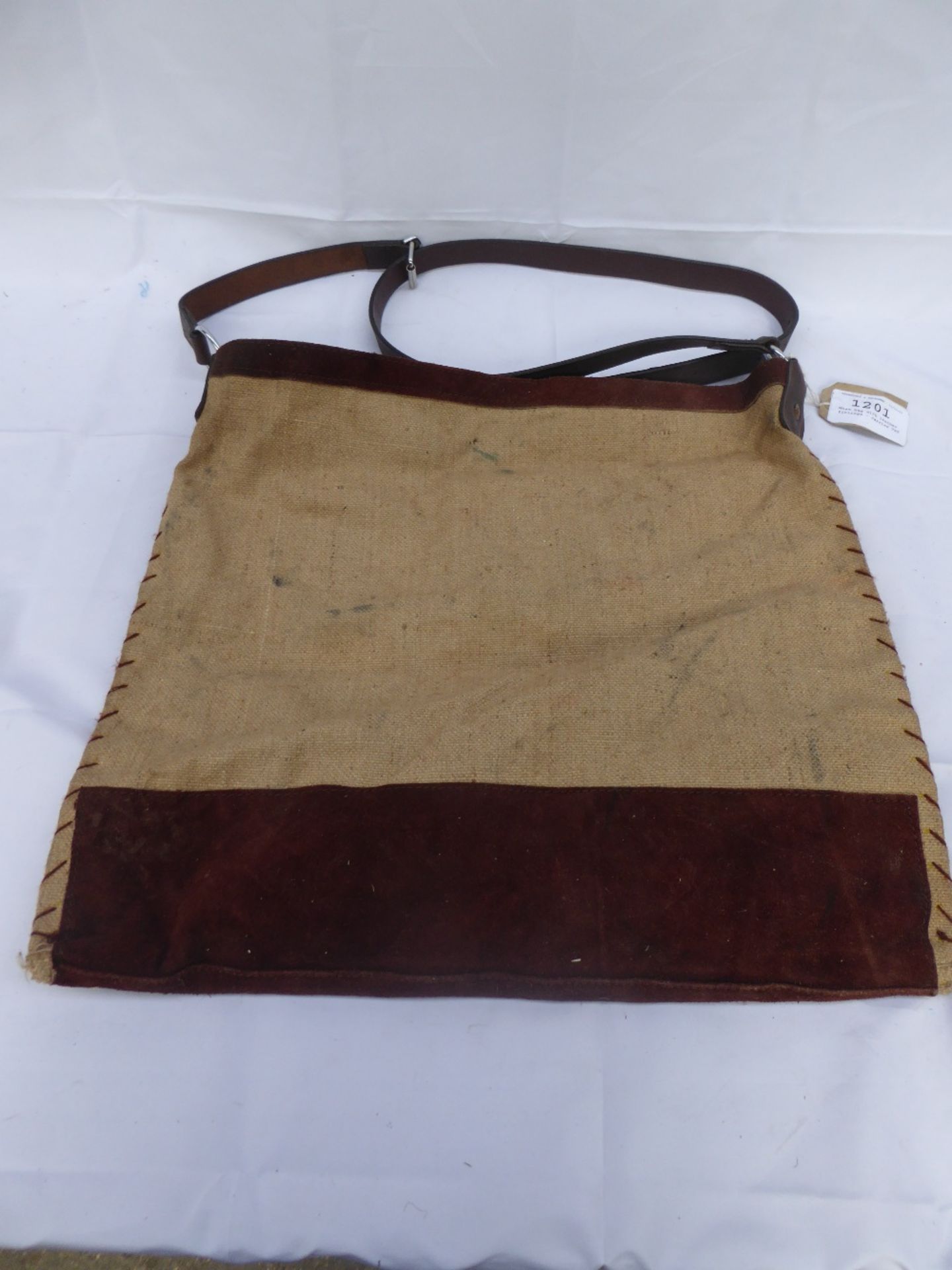 Nose bag with leather fittings - carries VAT