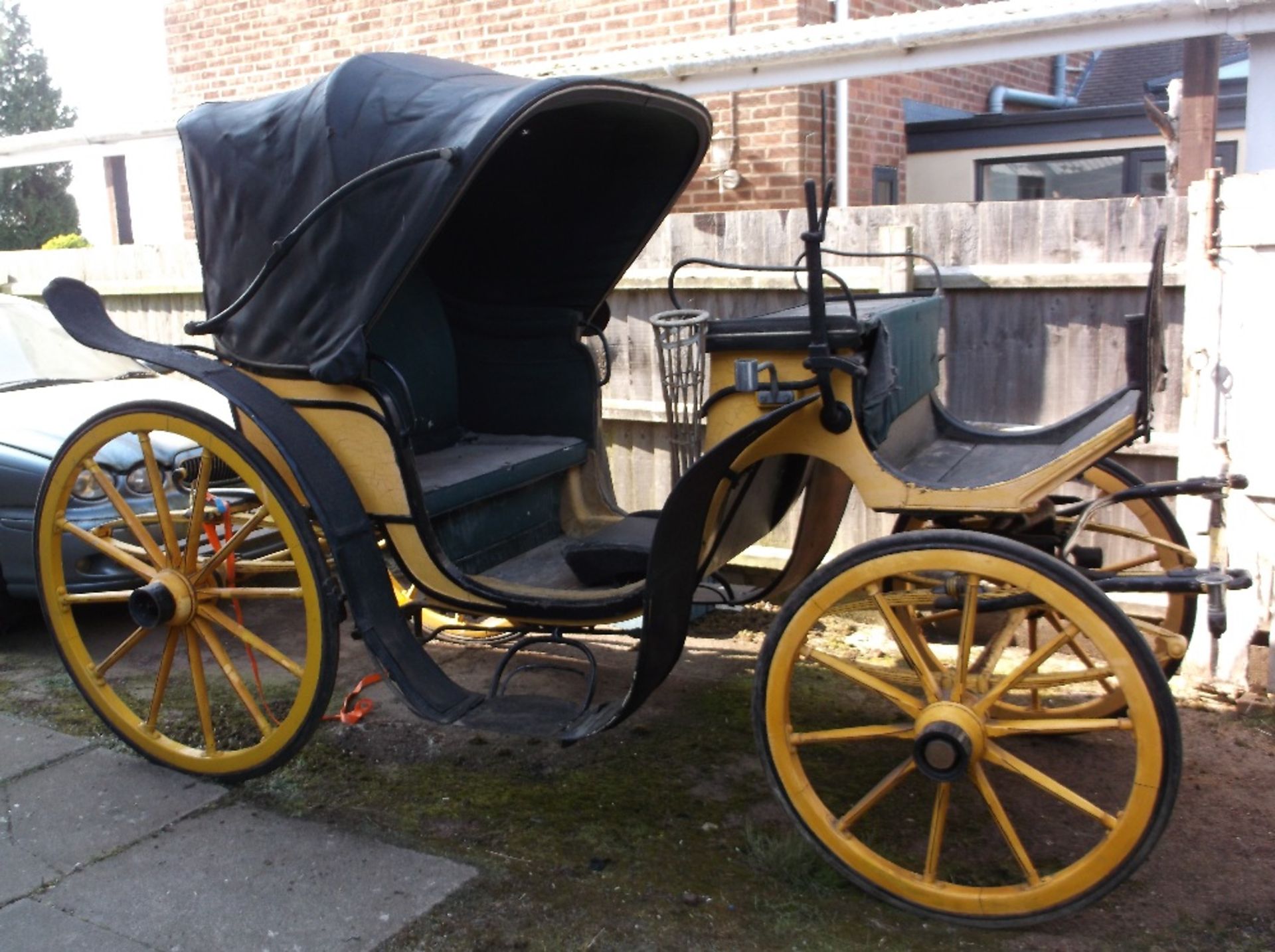 VICTORIA circa 1900 to suit 15 to 17hh. Painted yellow and black with green lining. - Image 2 of 6