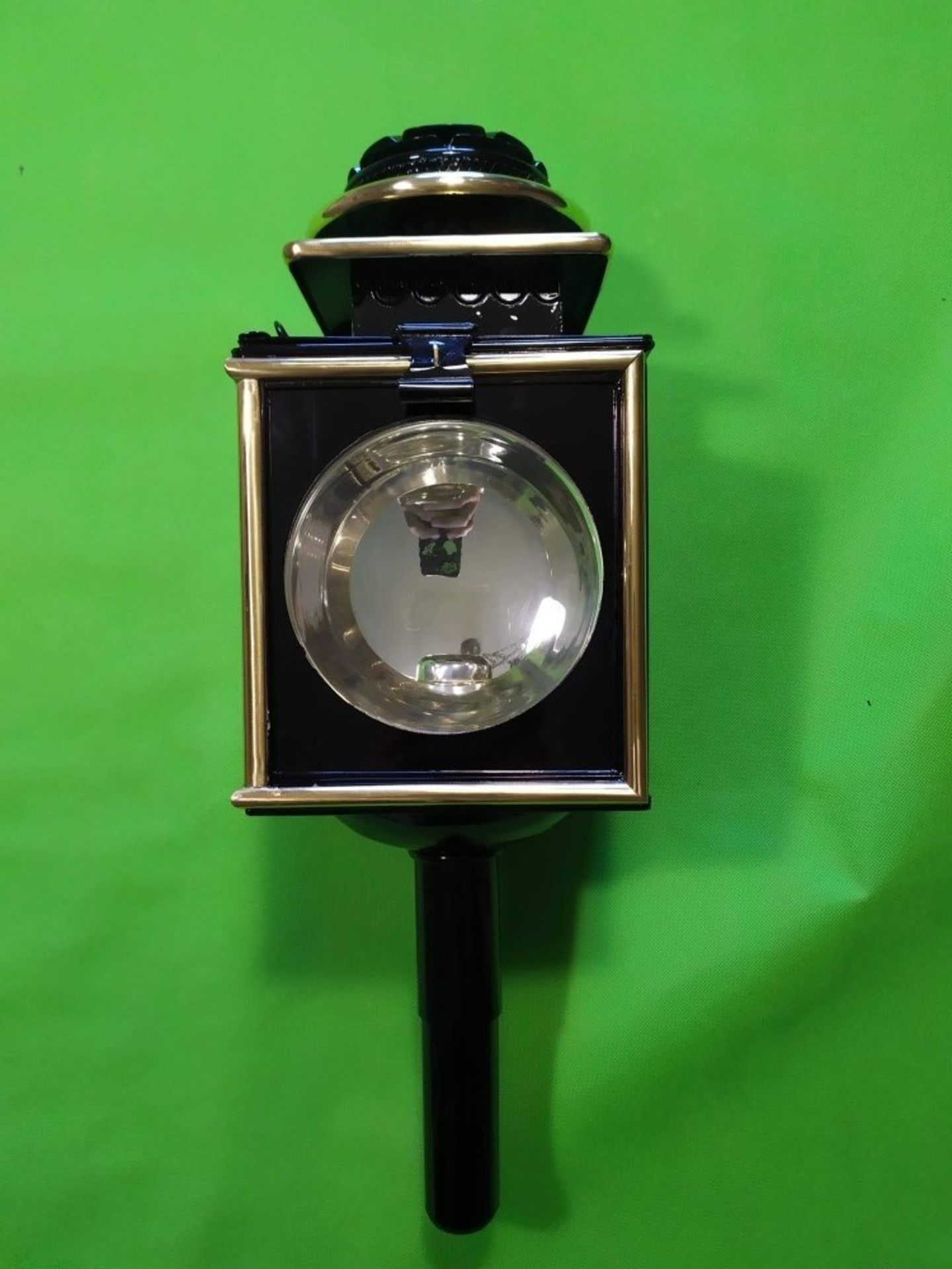 Pair of new black/brass Coach lamps with silvered interiors measuring 54cms long. - Image 2 of 5