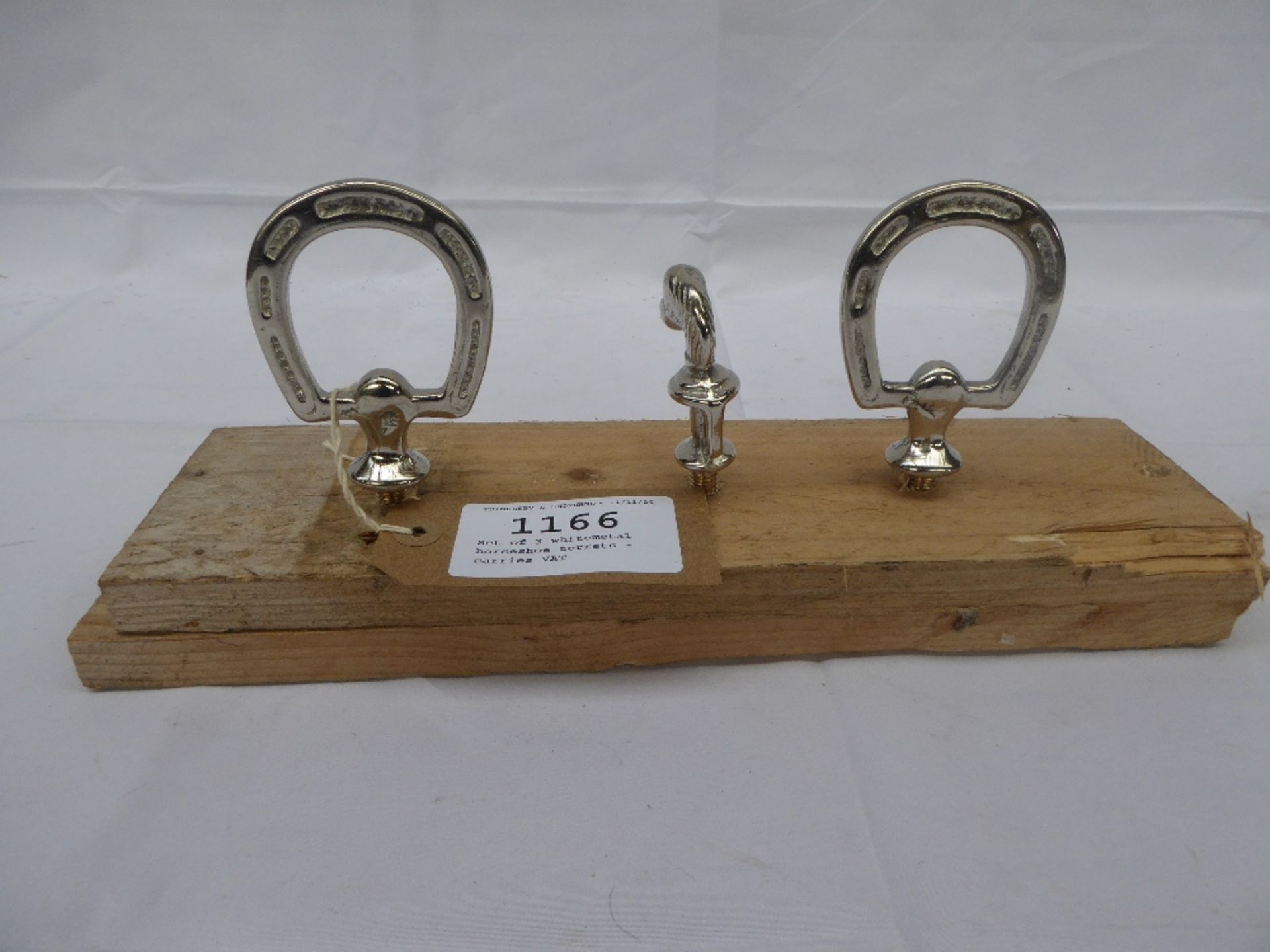 Set of 3 whitemetal horseshoe terrets - carries VAT