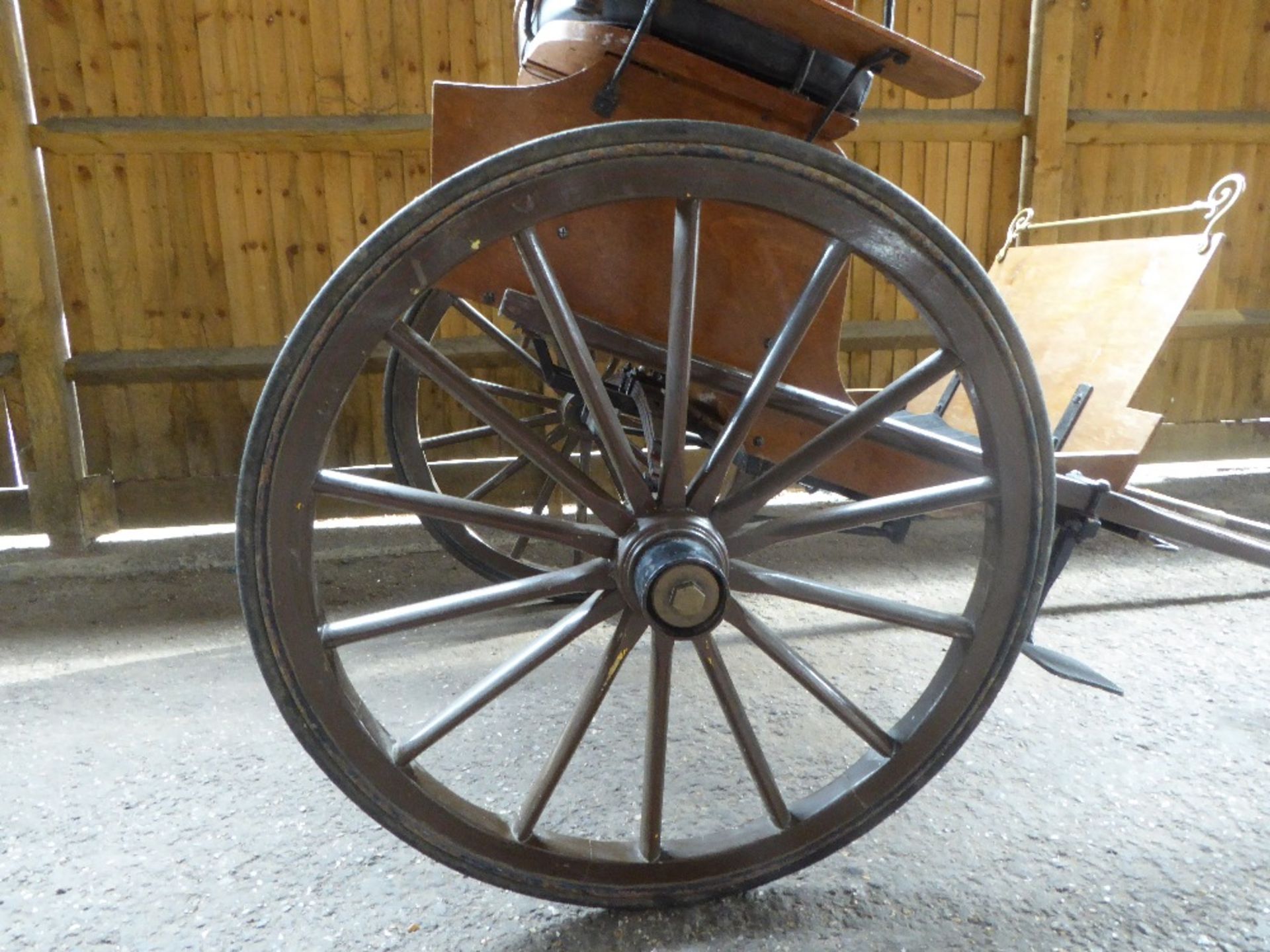 GIG built by Denis Walmsley of Laverstoke in 1987 to suit approx. 10 to 11hh pony. - Image 4 of 10