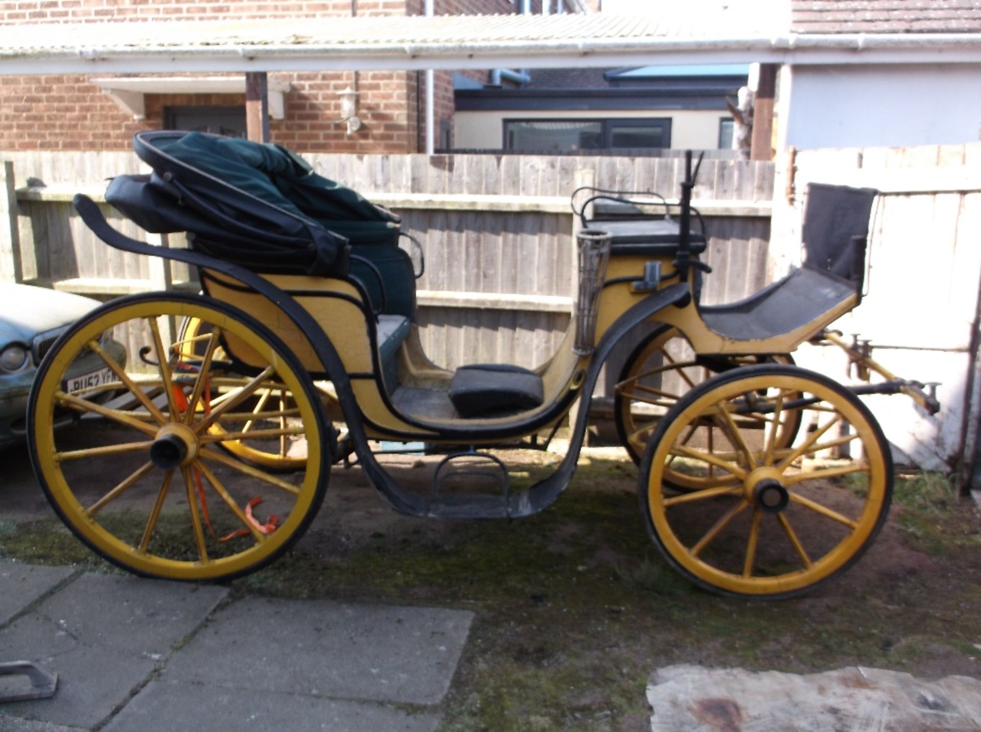 VICTORIA circa 1900 to suit 15 to 17hh. Painted yellow and black with green lining.