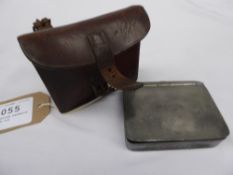 Small hunting sandwich case with tin