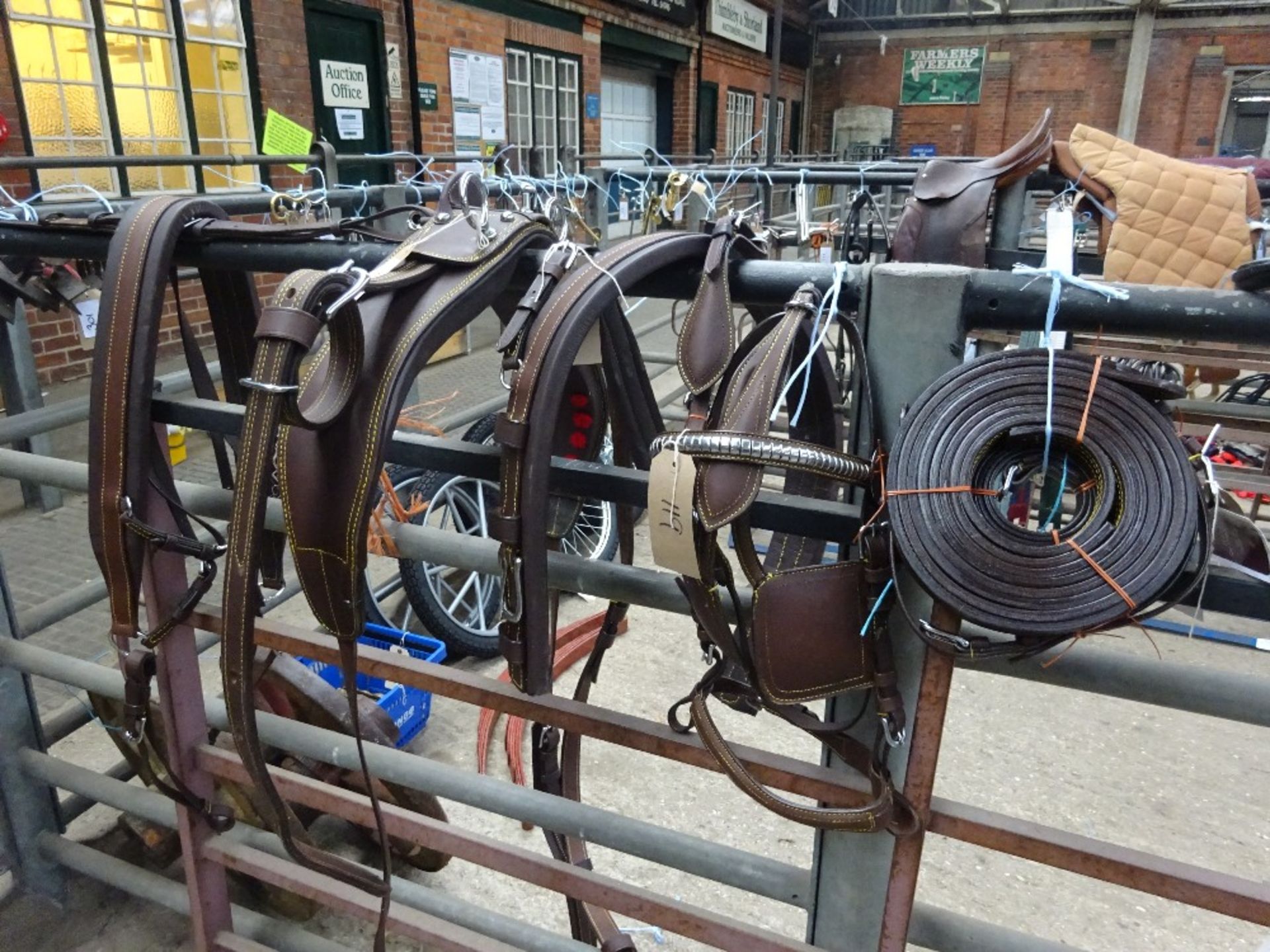 Set of brown/whitemetal breastcollar harness to fit a pony - Image 2 of 2