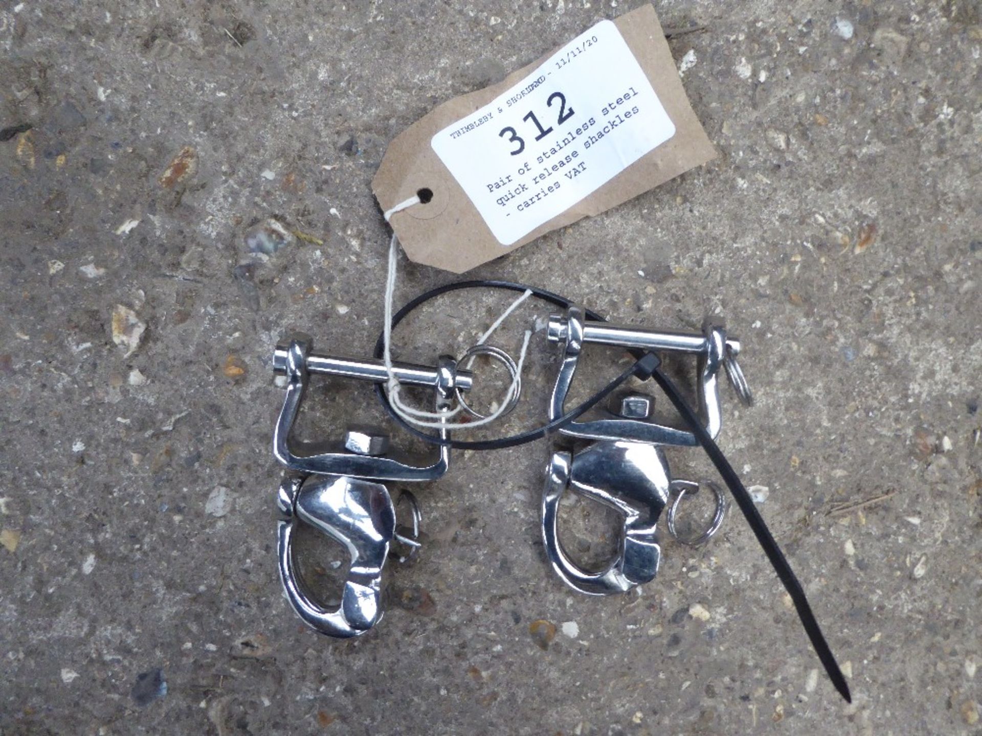Pair of stainless steel quick release shackles - carries VAT