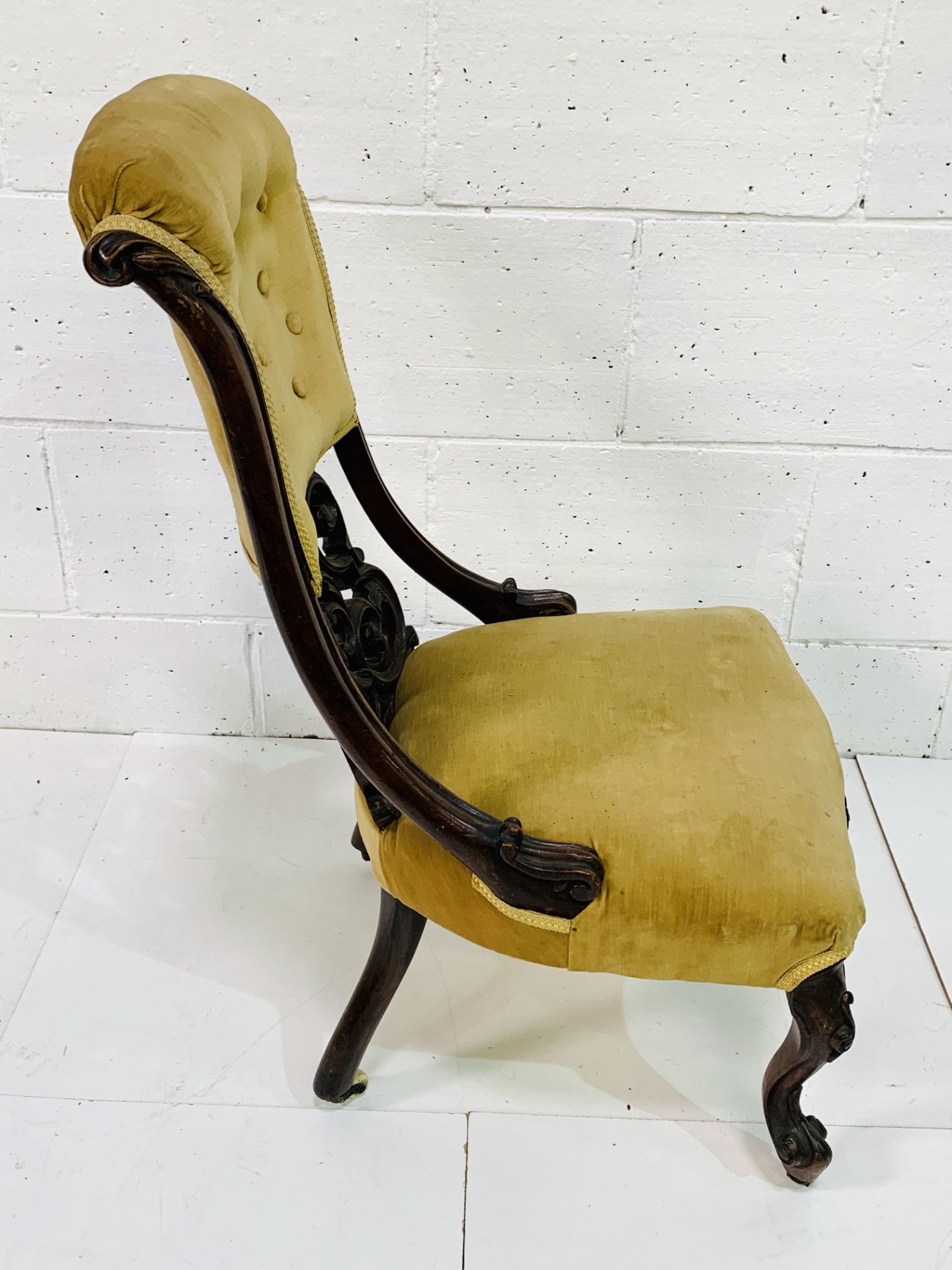 Ornately decorated mahogany framed drawing room chair with buttoned back mustard upholstrey. - Image 4 of 5
