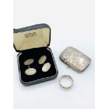 Silver Vesta case, Birmingham 1918; a silver rope twist ring; and a pair of silver cufflinks