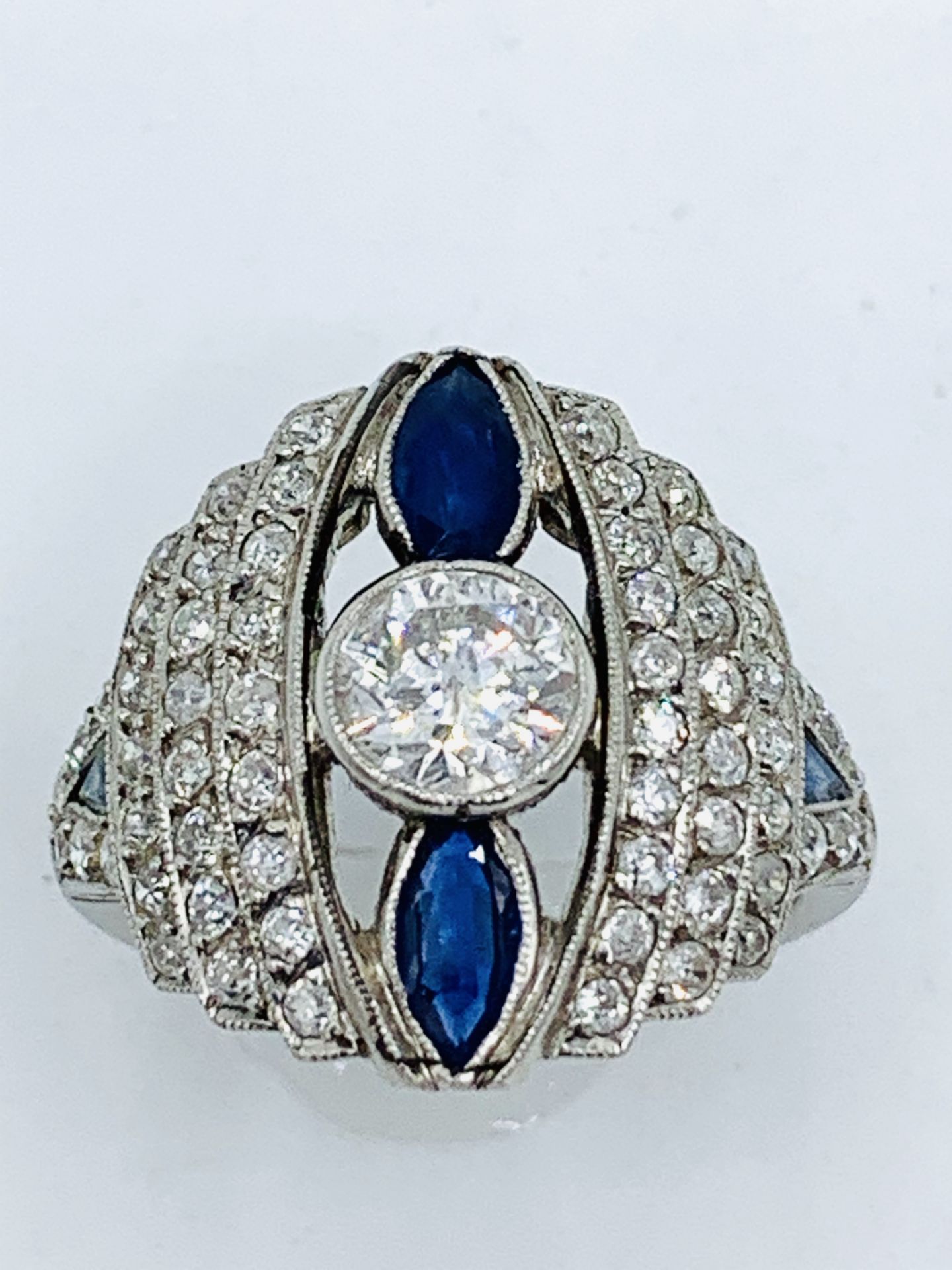 Art Deco white gold diamond and sapphire ring. Size O 1/2 Wt. 7.8gms. Size of centre diamond 6.3m - Image 6 of 7