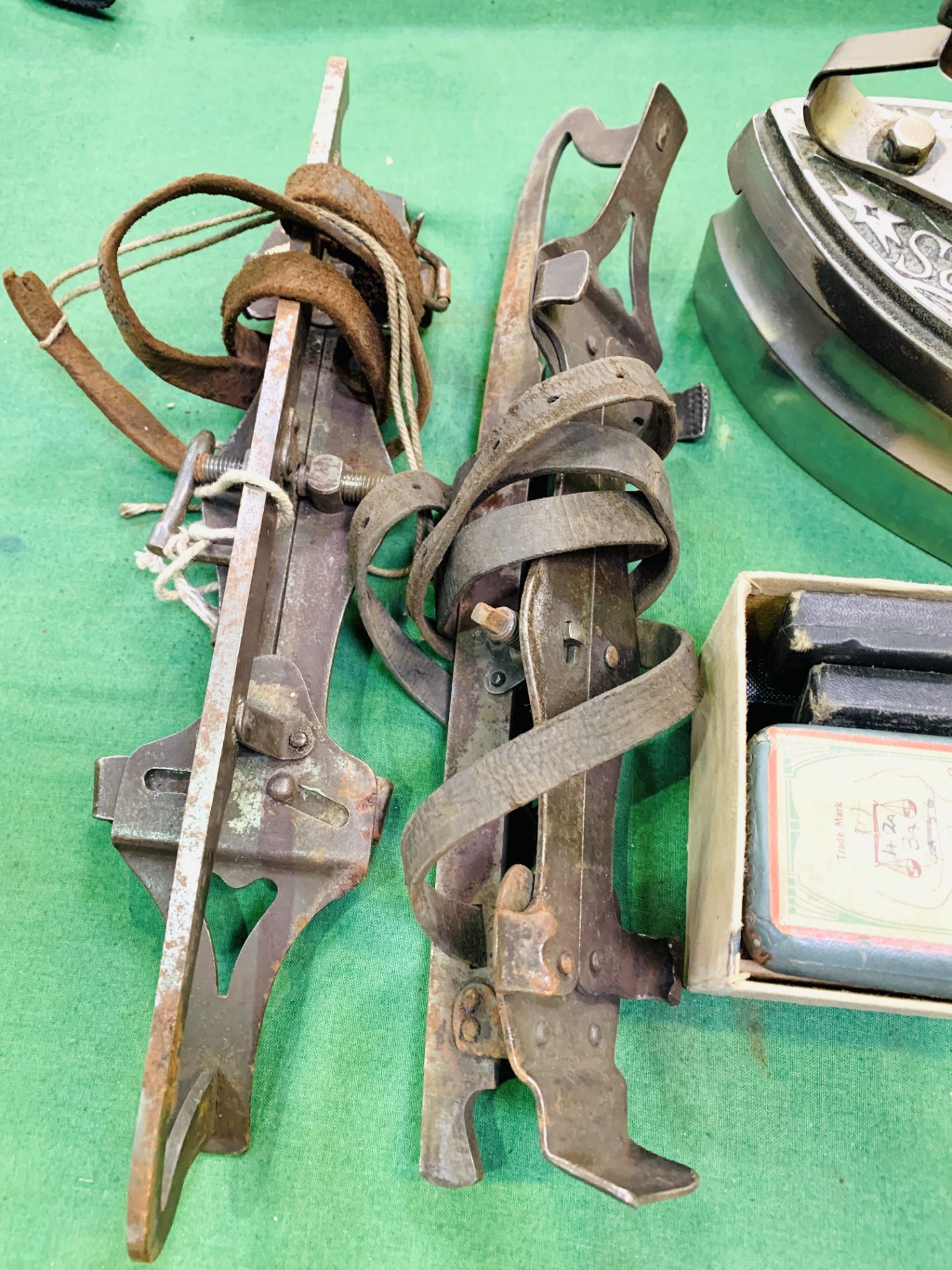 Salters gas iron; seven cut throat razors and a pair of strap on ice skates. - Image 2 of 3