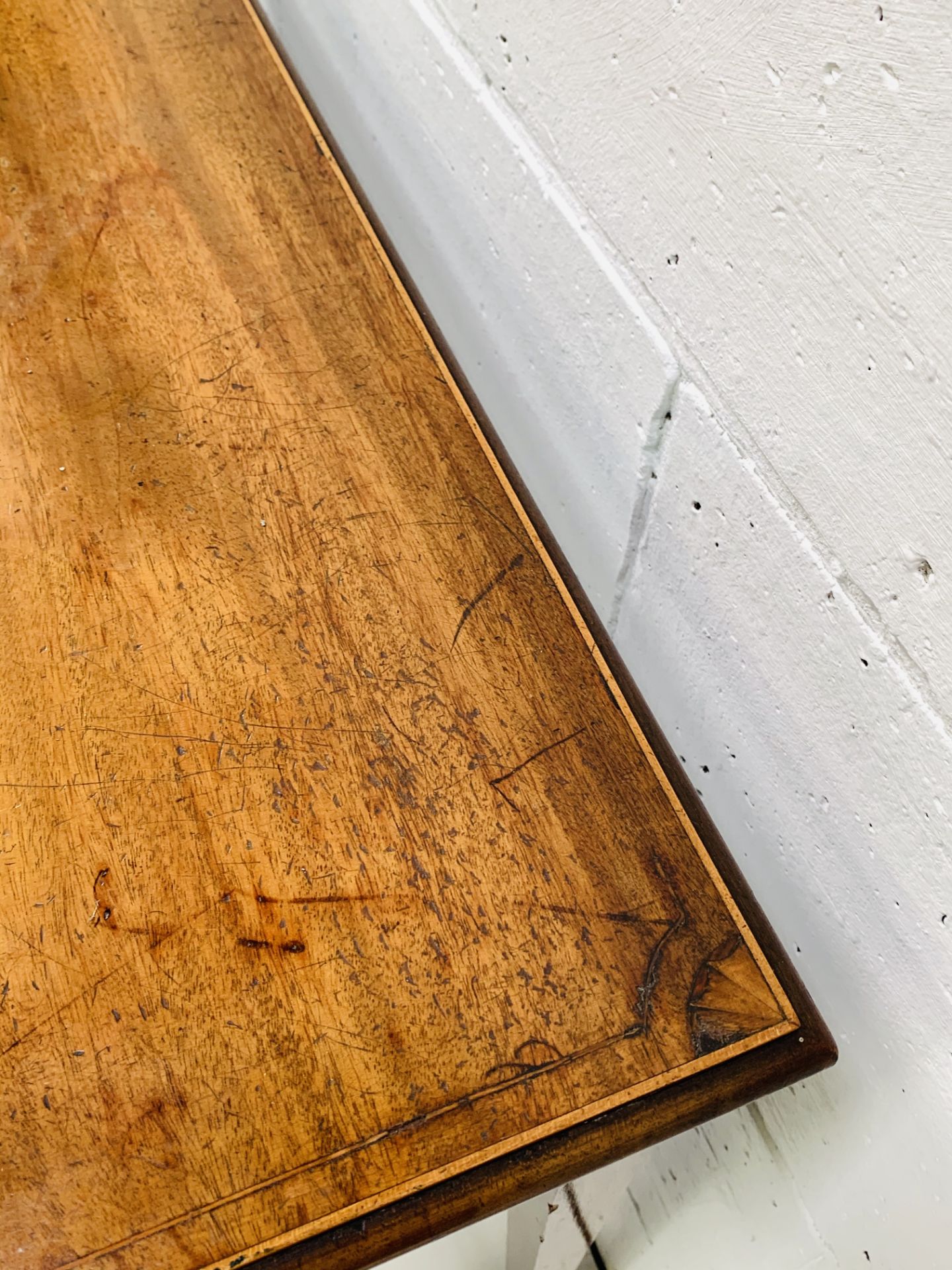 Mahogany small table with shell inlaid, frieze drawer on tapered legs. - Image 6 of 6