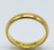 22ct gold band, size N1/2