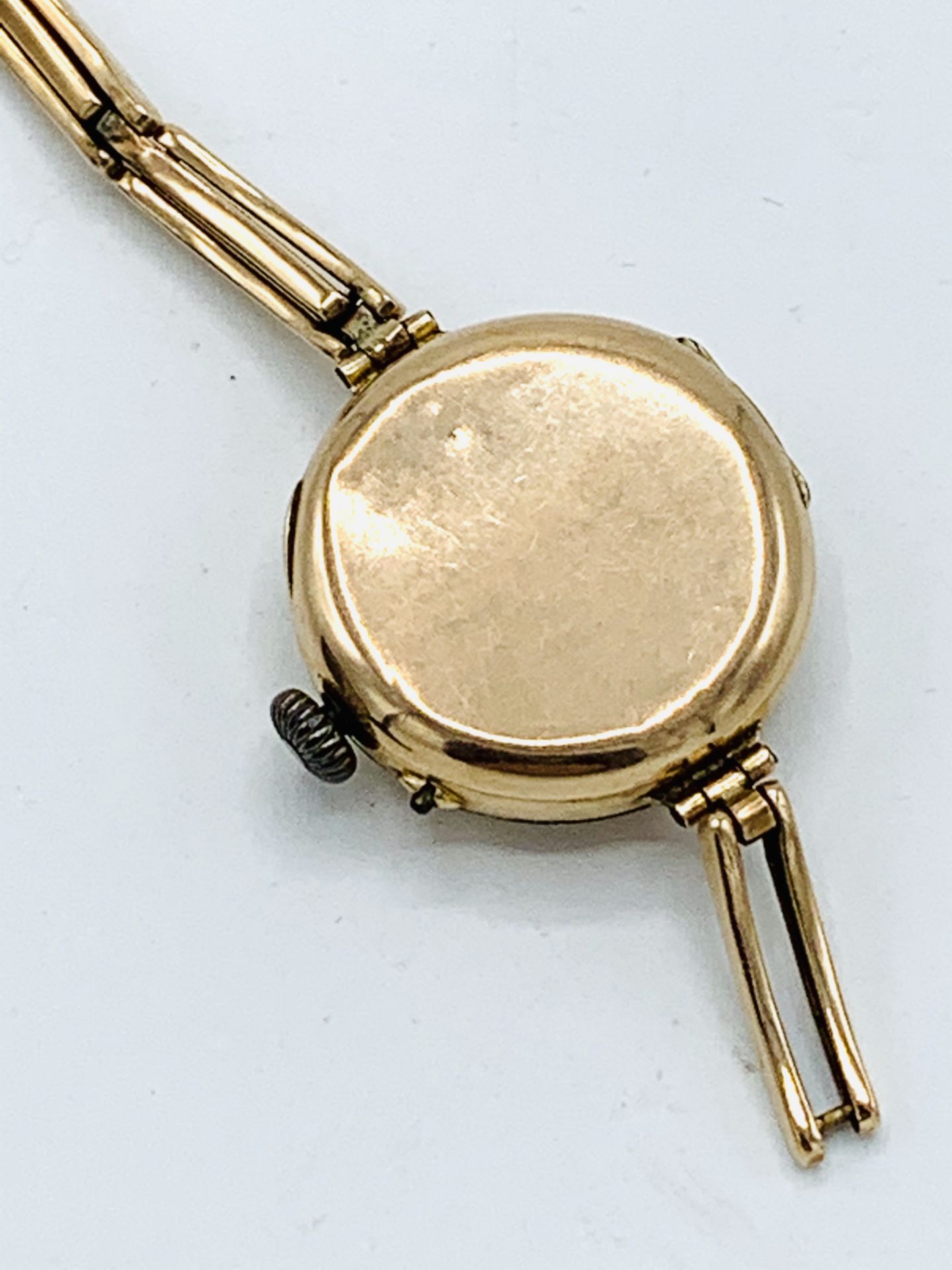 9ct gold case ladies' wrist watch on 9ct gold strap, going - Image 3 of 4