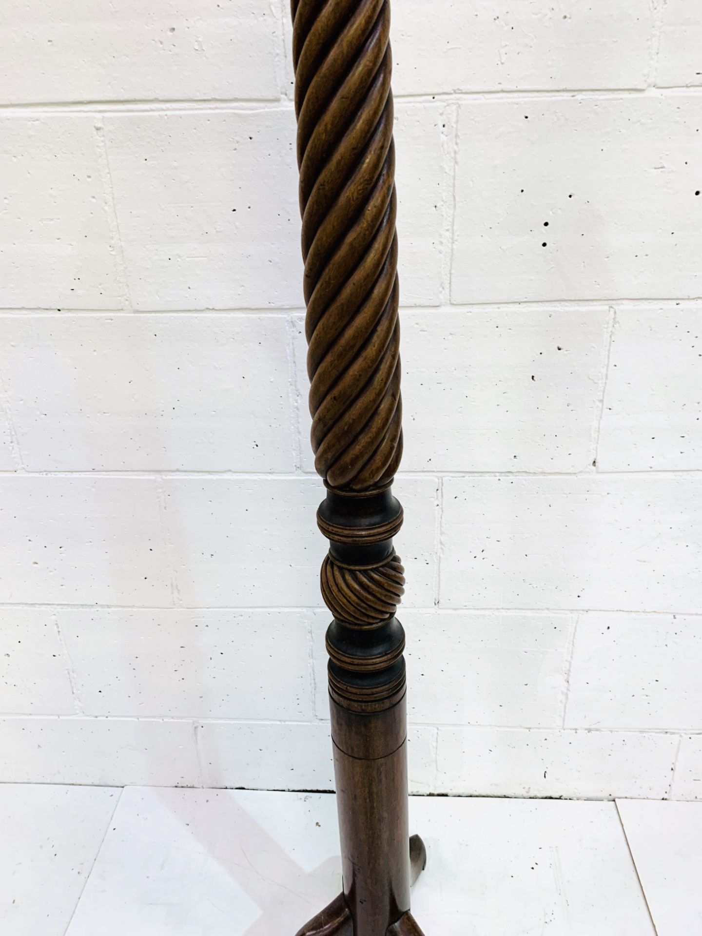 Mahogany turned and barley twist lamp standard on three pad feet. - Image 3 of 4