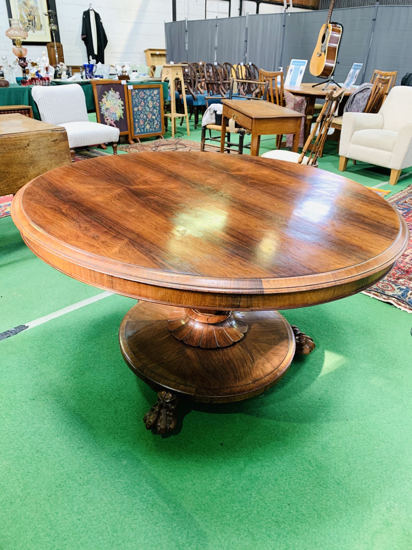 Rosewood circular tilt top table on substantial rosewood pedestal - Image 5 of 5