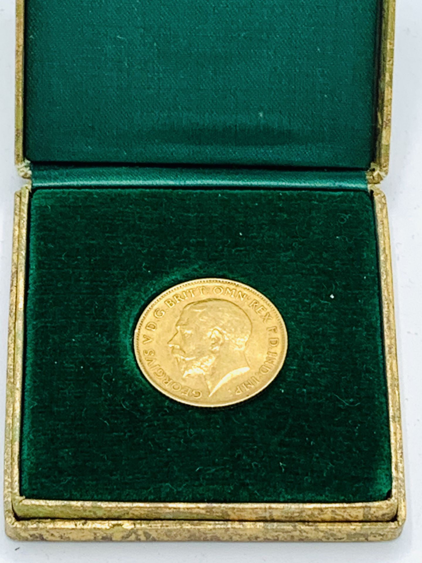 1913 gold half Sovereign