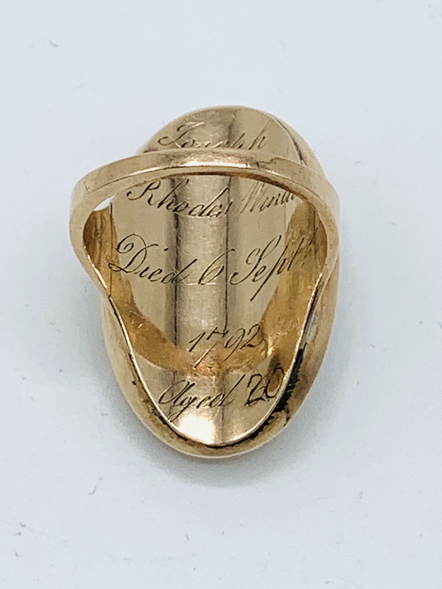 Georgian portrait ring dated 1792. Length 30mm, width 20mm. Size M. Wt. 6.5gms. Inscribed underside - Image 3 of 4
