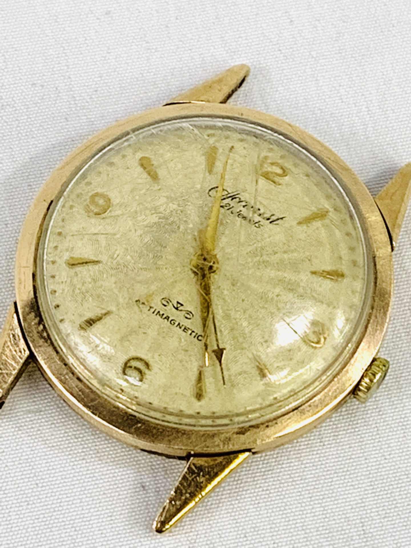 1960's Accurist 9ct gold gentleman's wrist watch.